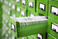 Abrir unos cajones y cerrar otros: cómo acabar con la dispersión de abogado Cajones de color verde