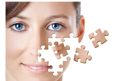 Frente al vicio de pedir la virtud de no dar La cara de una chica y parte de el lado izqdo suyo en forma de piezas de puzzle