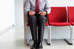 La pérdida del cliente, un alto coste para el abogado Cliente en una sala de espera