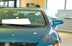 ¿Es posible sancionar a un trabajador por hacer uso de su vehículo personal a pesar de haber sido considerado por la mutua como “imposibilitado para conducir”? Coche sin estrenar