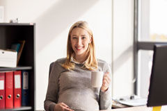 ¿Es posible despedir a una trabajadora embarazada en el marco de un despido colectivo? Embarazada