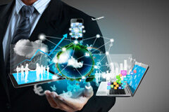 Nuevo Marco Normativo en materia de Derechos de Consumidores y Usuarios, Contratación a Distancia y Comunicaciones Comerciales Dispositivos tecnológicos en las manos