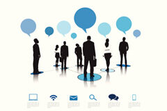 Saber emplear la escucha activa, una habilidad clave para el abogado Varias figuras de personas con bocadillos