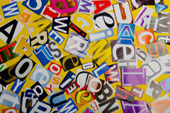 Diez palabras de la jerga administrativa que alucinan a la ciudadanía Letras de diferentes tamaños y colores