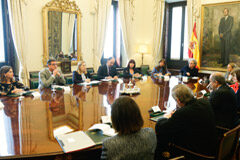 El Congreso acepta a trámite la reforma de su Reglamento para evitar el bloqueo de iniciativas legislativas en el plazo de enmiendas Miembros de la mesa del Congreso