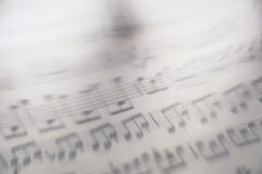 ¿Pueden considerarse los arreglos musicales como una obra derivada? Una partitura