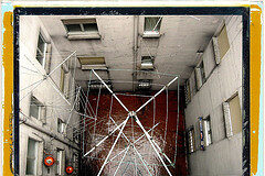 La reparación de elementos comunes, si conllevan ilegalidades o beneficio para el vecino que las realiza, no deberán ser abonadas por la comunidad de propietarios Patio de vecinos