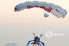 Red bull y el branded content: el futuro del sector audiovisual Felix Baumgartner en paracaidas