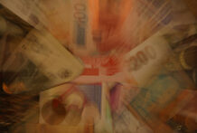 De la mano con Hacienda: suministro inmediato de información Billetes y monedas