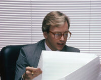 No puede limitarse a los administradores el acceso a la información social No puede limitarse a los administradores el acceso a la información social. (RDGRN de 4 de mayo de 2005)