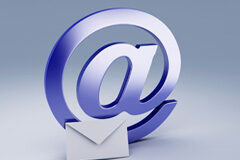 Investigaciones internas y correo corporativo: un nuevo criterio para su validez jurídico-penal Símbolo de @ y un sobre