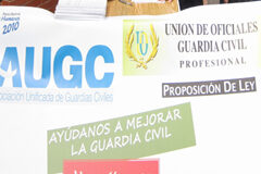 Un juzgado de Madrid absuelve a tres guardias civiles de AUGC que dieron una rueda de prensa con uniforme y encapuchados Un carte de AUGC (Asociación Unificada de la Guardia Civil)