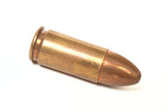 La «Teoría de la bala única» en la casación contencioso-administrativa Una bala de un arma.