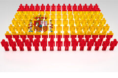 Novedades reglamentarias en la adquisición de la nacionalidad española por residencia Muñequitos formando una bandera española