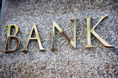 Necesidad de justificar la legitimación pasiva de la entidad financiera demandada Palabra bank