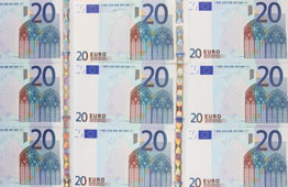 Billetes de 20 euros alineados