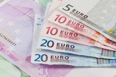 IRPF: Indemnizaciones por daños en bienes asegurados. Permuta de bienes Billetes de euro