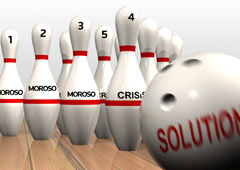 bolos numerados con la palabra 'moroso' y una bola con la pababra 'solutions' bolos numerados con la palabra 'moroso' y una bola con la pababra 'solutions'