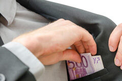 Corrupción entre particulares. De pícaro a delincuente Bolsillo con euros