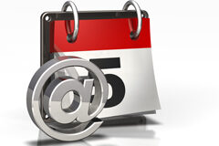 La convocatoria de la Junta General Una calendario de mesa y al lado el símbolo del @(arroba)