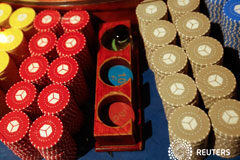 La Ley Eurovegas: la Comisión de Control del Juego, una autoridad a la que habrán de someterse los Macro-Casinos Fichas de juego de un casino