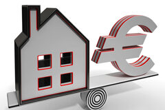 Tributación de las ganancias por venta de vivienda a partir de 2015 Balanza con una casitas y símbolo del euro