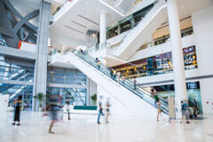 Sentencia del Tribunal Supremo, de 11 de marzo de 2014, en materia de convenio grandes almacenes y permiso por hospìtalización o enfermedad de familiares Centro comercial