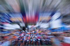 A vueltas con la indemnización por la finalización de contrato del deportista profesional Pelotón de ciclistas