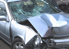 Un coche accidentado Un coche accidentado