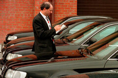 Rectificación de errores materiales vs creación normativa Varios coches