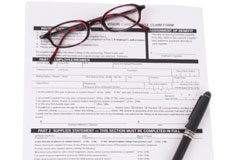 Comparativa entre los Contratos de Agencia en España y Francia Hoja con un contrato