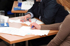 Sentencia del Tribunal Constitucional, de 13 de febrero de 2014, en materia de contrato para la formación y el aprendizaje e inconstitucionalidad del artículo 16.8 del Real Decreto 1529/2012 Perdona con documentos