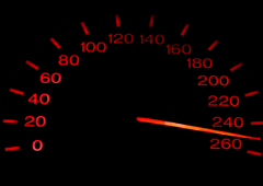 Un cuentakilómetros con los números y la aguja de color rojo y marcando 250 km.
