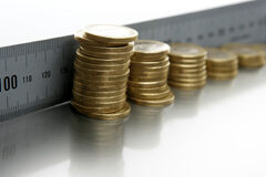 El Pleno de la Abogacía aprueba un fondo de ayudas dotado con un millón de euros Metro y euros