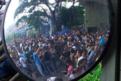 Las empresas ante el espejo: una revisión del concepto de interés social en la nueva economía Espejo