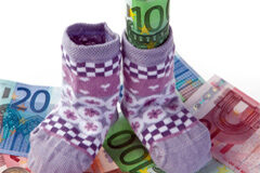 Deducción por familia numerosa o personas con discapacidad a cargo Patucos y billetes de euro