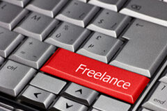 `Freelance´, un fenómeno en auge al que no son ajenos los tribunales Teclado con la palabra Freelance