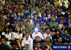 Miembros de la audiencia que dió Obama en la Universidad Indonesia en Yakarta