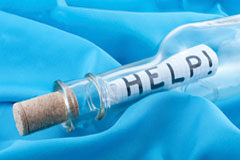 En defensa de los convenios preconcursales por mayoría Una botella con un mensaje de ayuda.