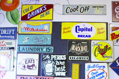 El conflicto entre el Derecho de Marcas y el nombre de dominio Pegatinas de marcas.