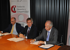 De izquierda a derecha: Ginés Navarro, Director General de la Fundación; Alejandro Escoda, Presidente y Ricardo Gómez-Acebo, Vicepresidente.