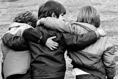 Prohibido vivir en el piso de un divorciado con hijos Niños