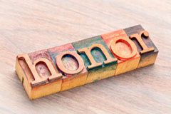 ¿Obsolescencia programada del honor? Palabra honor