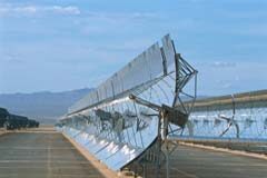 El Gobierno suspende temporalmente el régimen económico para nuevas instalaciones renovables Paneles solares