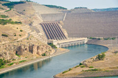 La servidumbre de estribo de presa Una presa