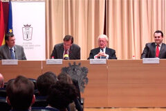 La oportunidad y el riesgo del desarrollo normativo de La Franquicia en España Momento de la presentación