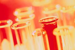 Transferencia de resultados y derechos de propiedad intelectual en la investigación: continuidad (I) Unas probetas