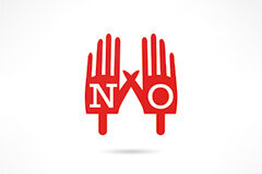 Prohibición de expropiar las casas ocupadas en Andalucía Dibujo de unas manos rojas y la palabra no