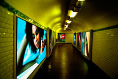 La publicidad, la “fiesta”, el sentido del humor y sus límites Publicidad en el metro