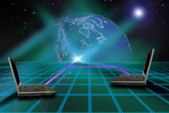 Si tienes muchos amigos en Tuenti o Facebook podrías tener un problema legal Dos portátiles conectados